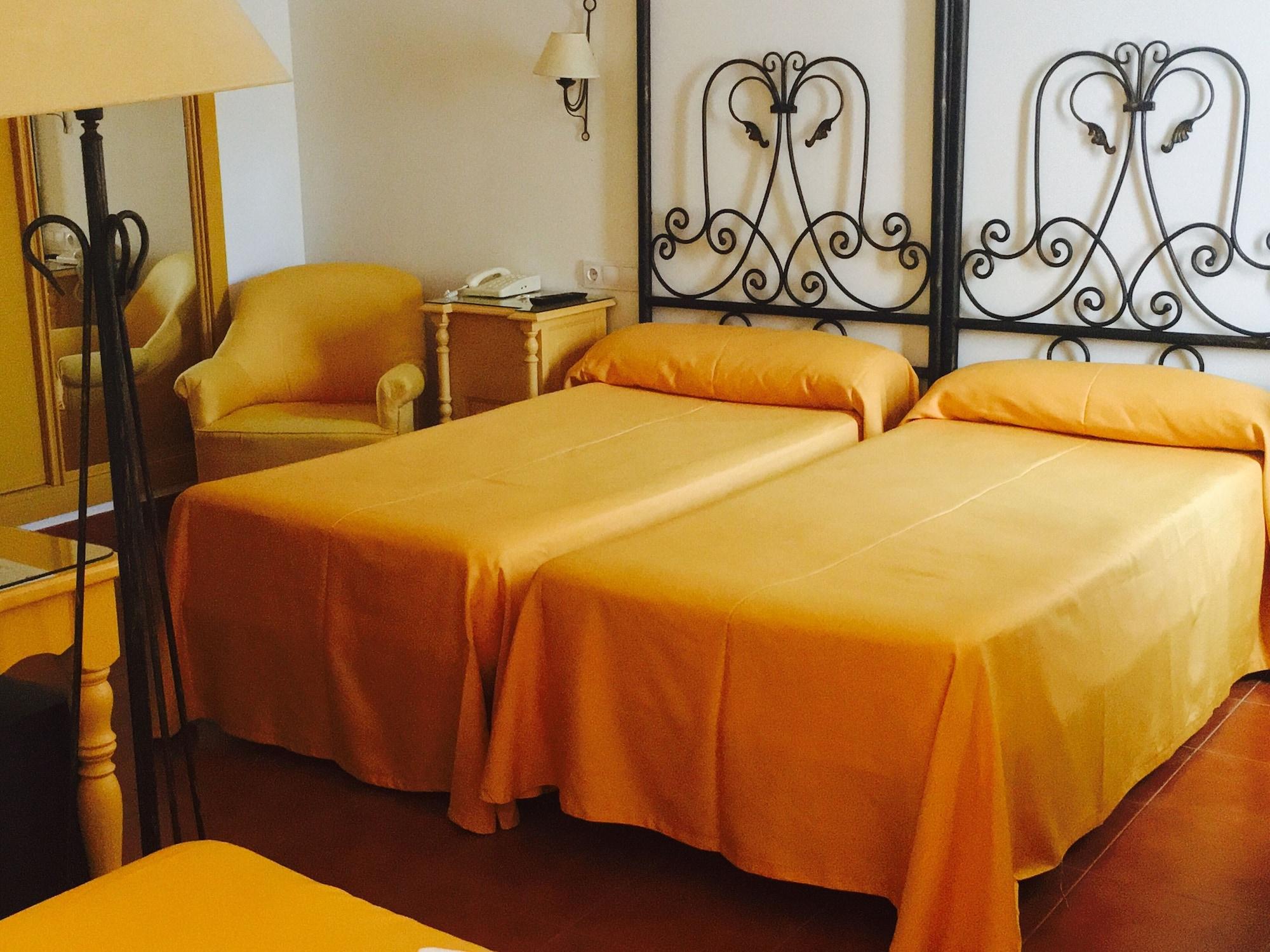 Crisol Chiclana Hotell Chiclana de la Frontera Eksteriør bilde